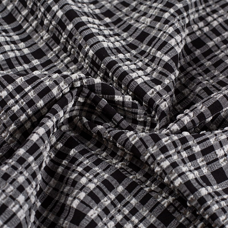 130gsm Black & White Nylon-Polyester Fashion Bubble Jacquard Fabric