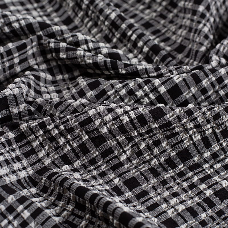 130gsm Black & White Nylon-Polyester Fashion Bubble Jacquard Fabric